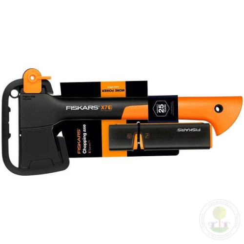 Топор X7 + точилка FISKARS 129048