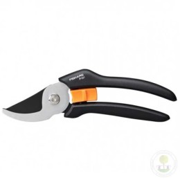 Секатор плоскостной FISKARS Solid P121 1057160